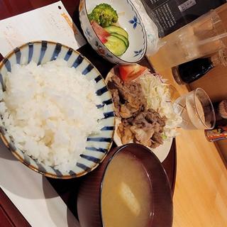 特上醤油の牛しょうが焼き定食