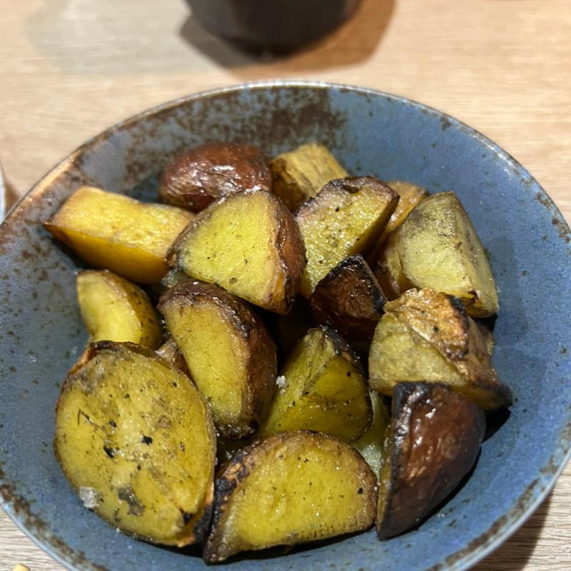 新じゃがの炭火炙り焼き(炭火焼鳥ハチイチ)