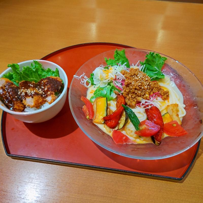 彩り野菜の冷やし担々うどん＋ミニ味噌ソースカツ丼(味の民芸 丸山台店)