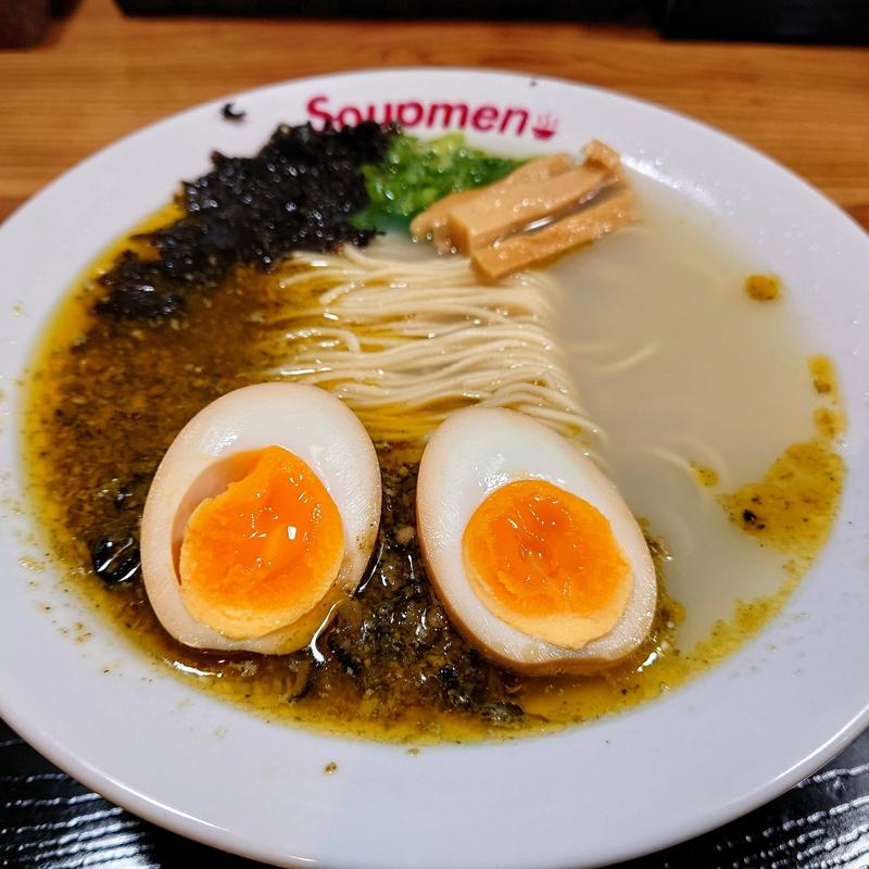 牡蠣塩らぁ麺 味玉(Soupmen)