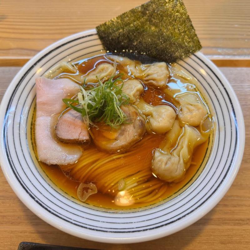 醤油 ワンタン増し(麺道千鶏)