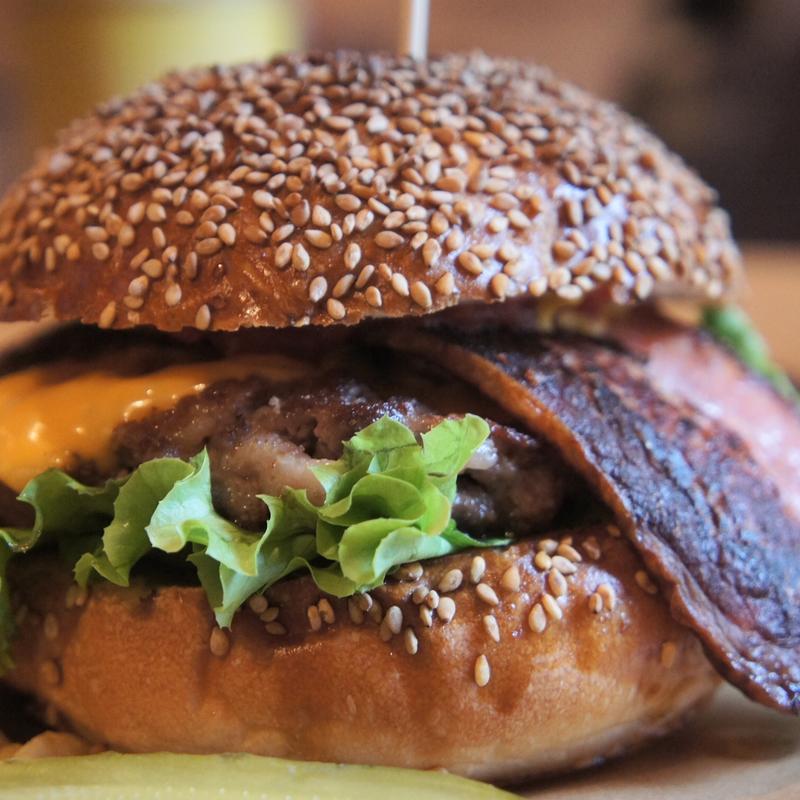 プレミアムベーコンバーガー(ウェスタンカフェダイナーテキサスカウボーイ （WESTERN CAFEDINER TEXAS COWBOY）)