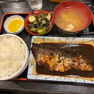 鯖の味噌煮定食