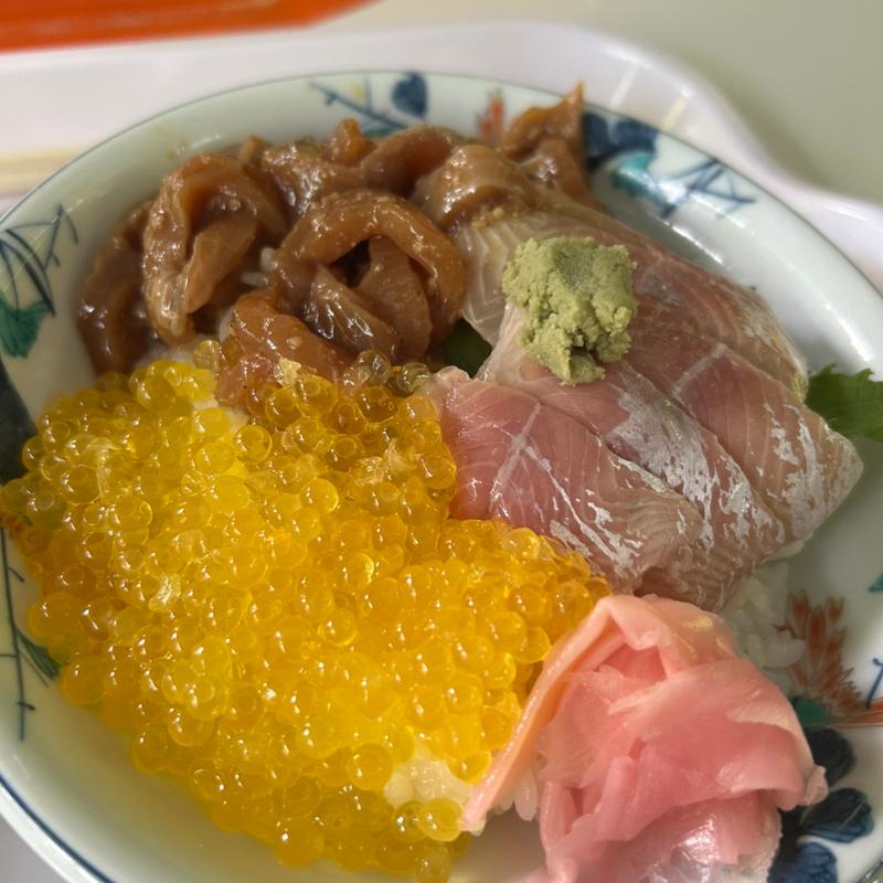 黄金イクラ丼(しゃくなげの館 （しゃくなげのやかた）)