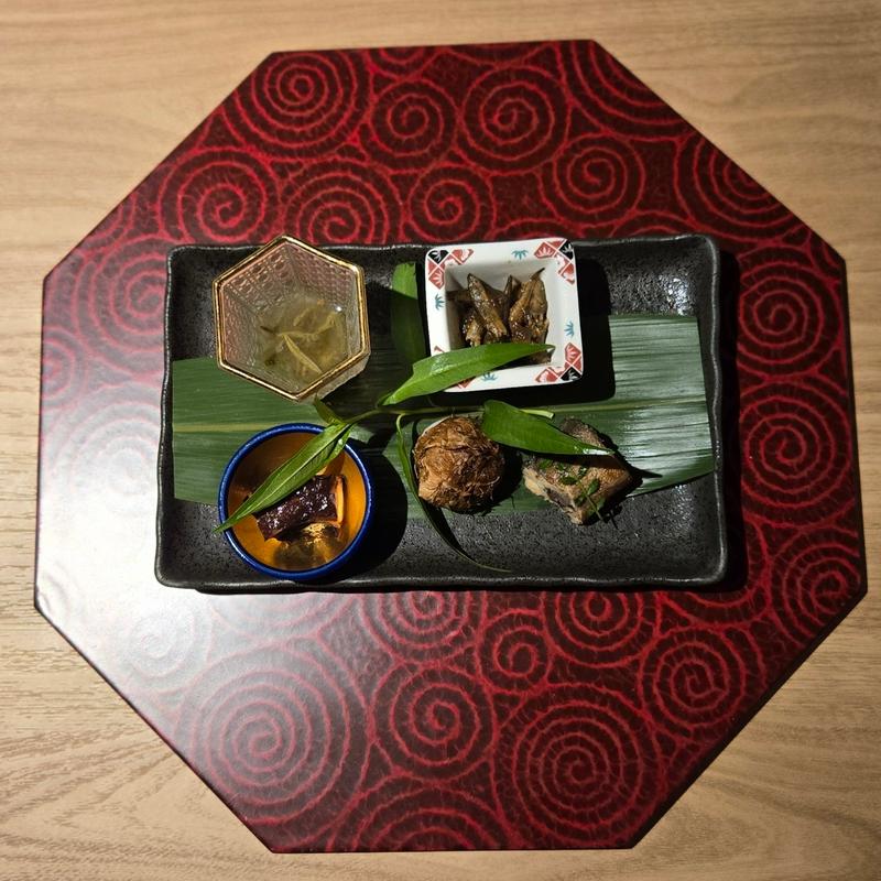 季節の前菜 八寸(活 かに市)