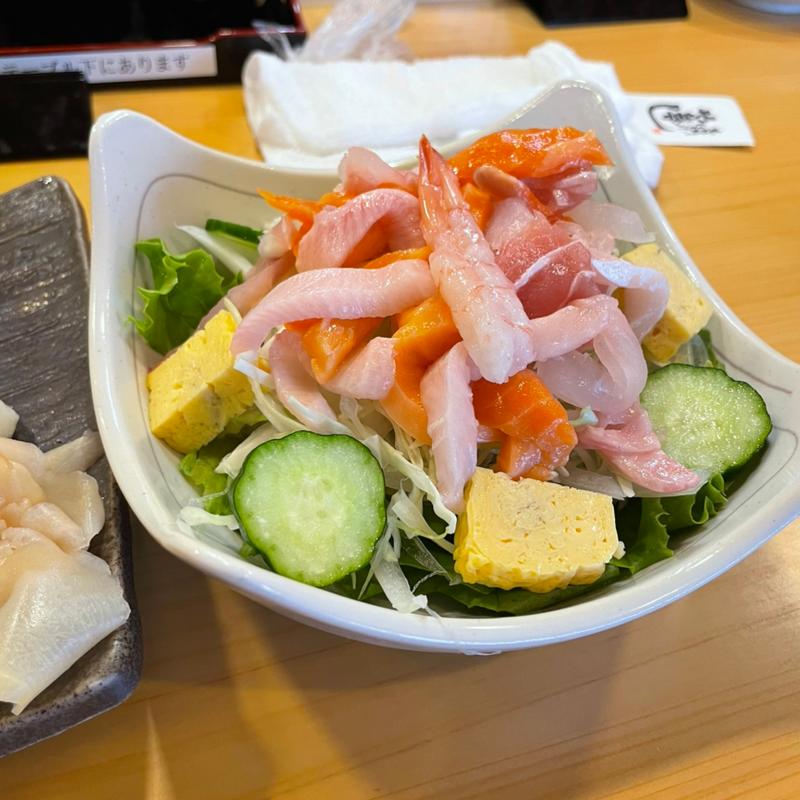 海鮮サラダハーフ(や台ずし荒川沖駅前町)