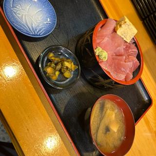 キハダマグロ丼