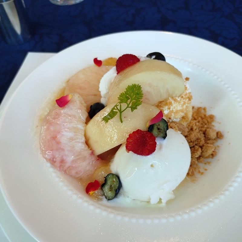 桃のクレームダンジュ(千疋屋総本店フルーツパーラー)