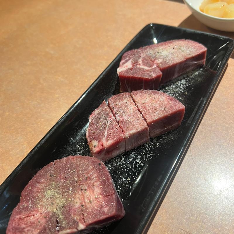 厚切りタンステーキ(焼肉 縁)