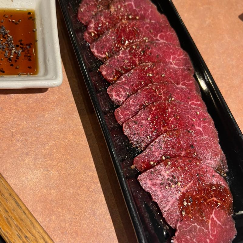 黒毛和牛内もも薄焼きポン酢(焼肉 縁)