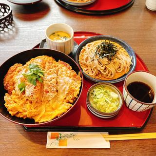 カツ丼と麺のセット