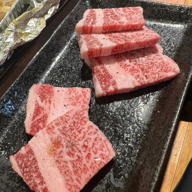黒毛和牛カルビ(焼肉 縁)