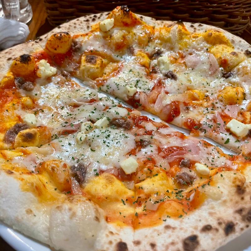 アンチョビとクリームチーズのピザ(CONA 大宮店)