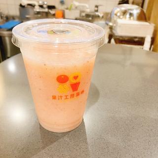 とろける桃のスムージー