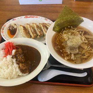 朝ラーメン半カレーライス(ゆにろーず 日立十王店 )