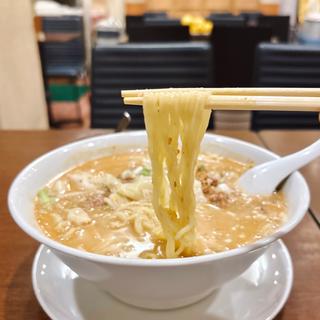 ごま風味担々麺(アジア料理 菜心)