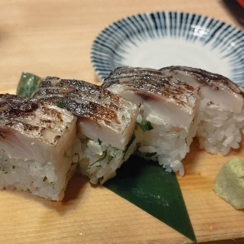 鯖棒寿司ハーフ(大衆町鮨 とろたく 一番町店)