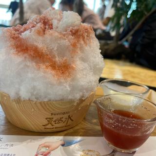 サントリー天然水のかき氷 苺みるく