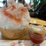 サントリー天然水のかき氷 苺みるく
