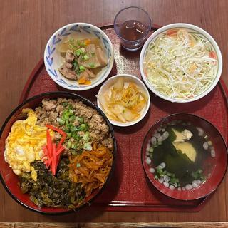 Aランチ 鶏そぼろ丼