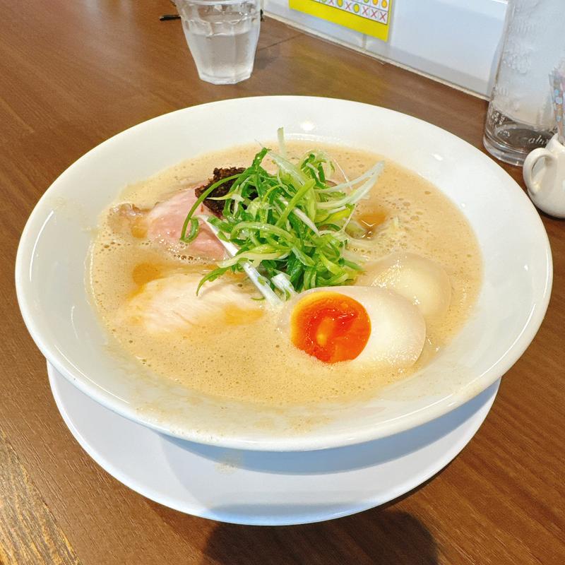 濃厚白湯そば醤油　味玉トッピング(ラーメン家 こゝろ Japanese Noodle cocoro)
