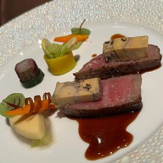 静岡そだちフィレ肉のソテー バニュルス風味のフォアグラテリーヌ 空豆のフランセーズを現代風にアレンジ ロゼシャンパーニュソース
