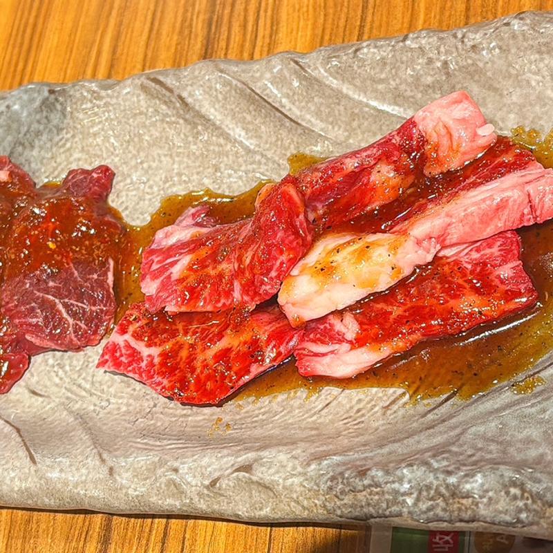 上カルビ 上ハラミ(焼肉やる気 四条河原町店 )