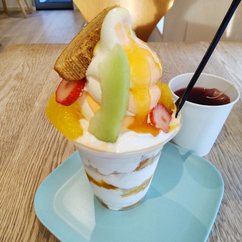 フルーツパルフェ(フルールきくや 盛岡本店)