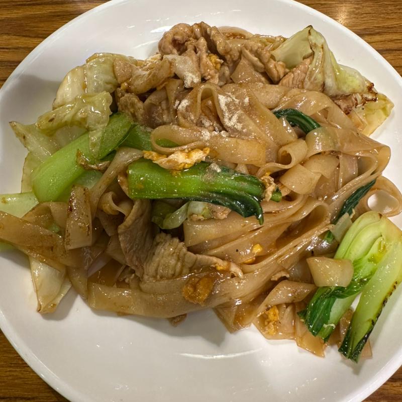 バッシーイウ　ムー(ゲウチャイ クイーンズイースト店)