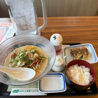 豚しゃぶ冷やしちゃんぽん　ぎょうざ3個とごはん