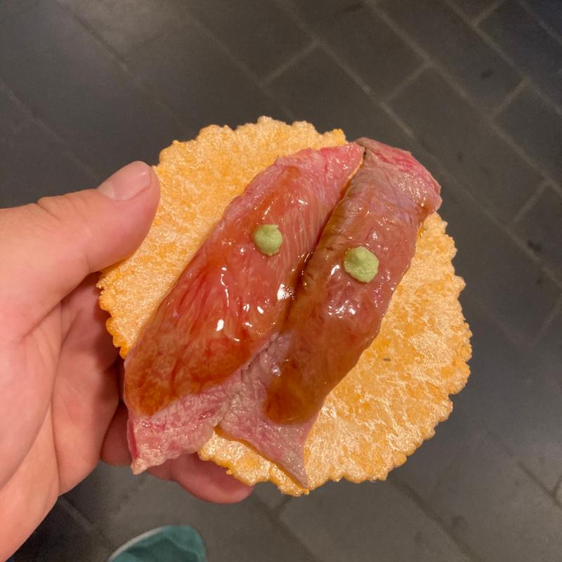 飛騨牛にぎり寿司(御食事処 坂口屋)