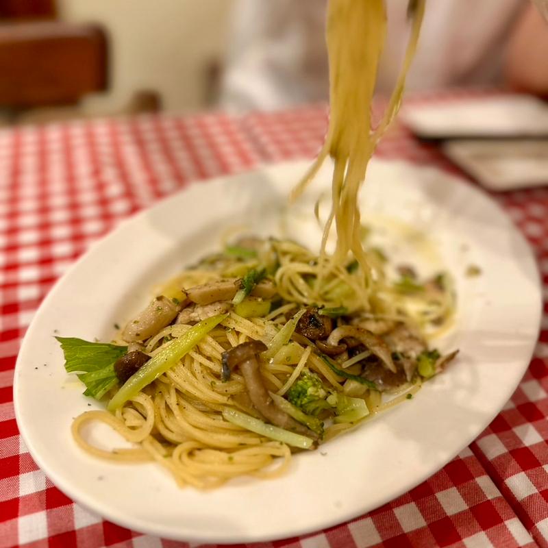山菜のペペロンチーノ(イタリア料理店 クオーレ)