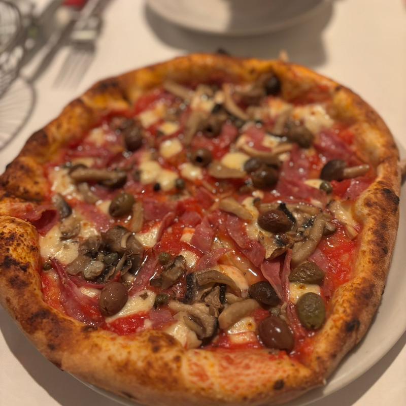 NDUJA (ンドゥイヤ)とサルシッチャのピッツァ(トラットリア エ ピッツェリア ラルテ)