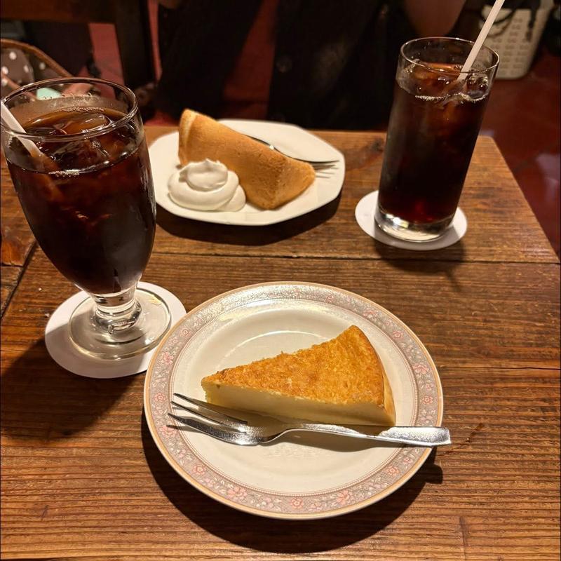 ベイクドチーズケーキセット(神田伯刺西爾 （カンダブラジル）)