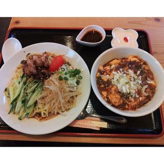 ごまダレ冷やし麺 半麻婆飯セット