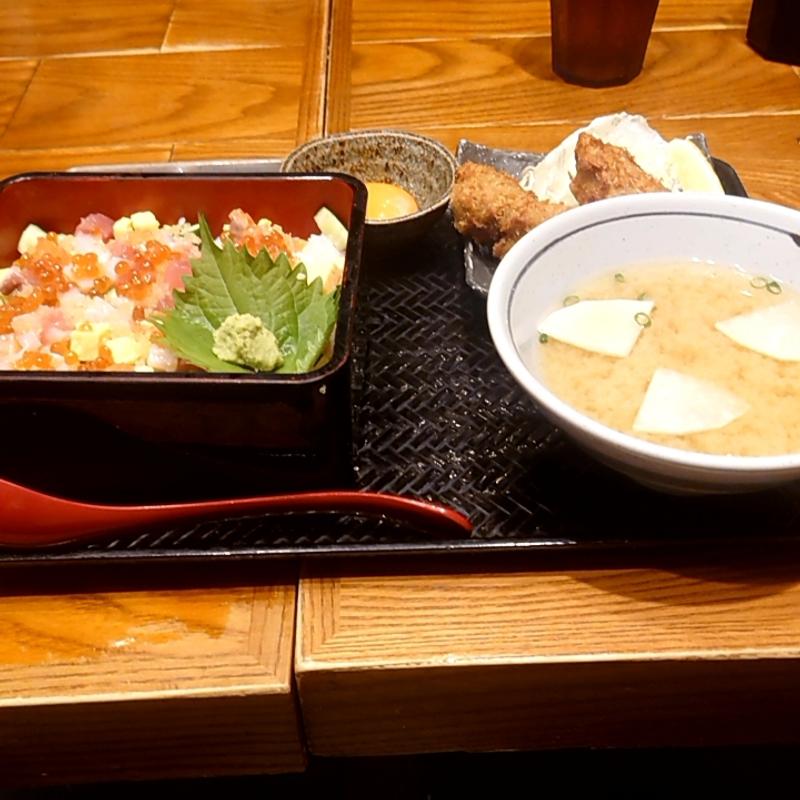 海鮮丼カキフライ2個付(牡蠣場 北海道厚岸)