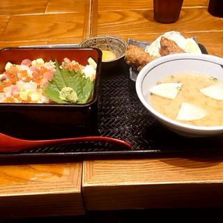 海鮮丼カキフライ2個付(牡蠣場 北海道厚岸)