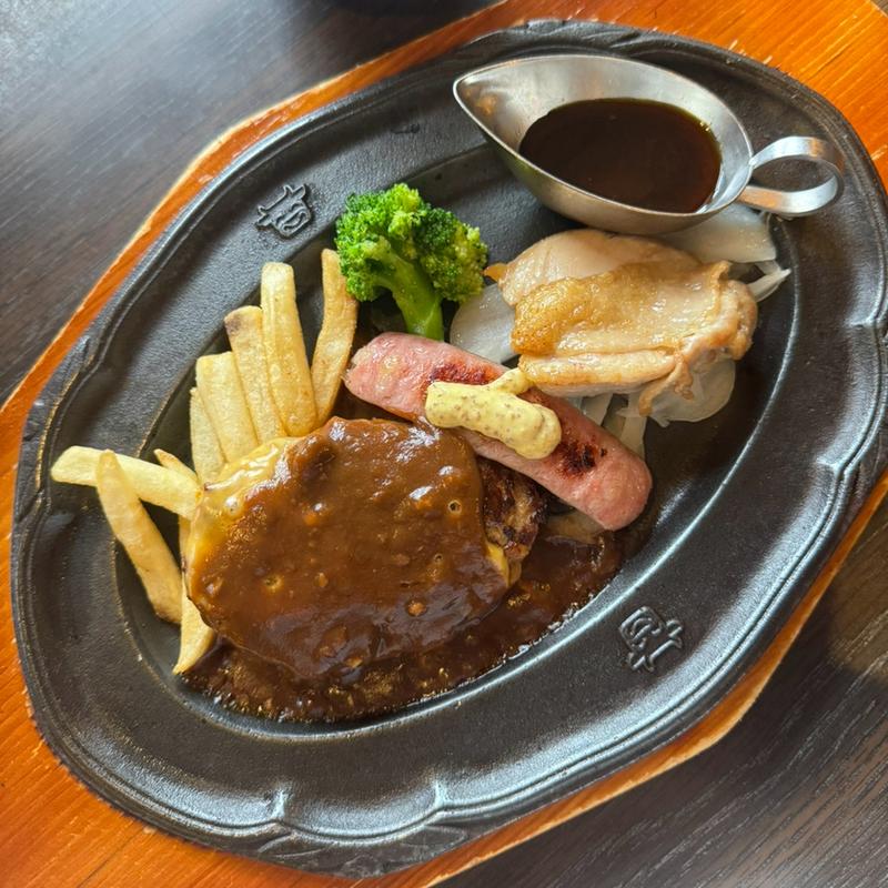 ミックスグリルランチ(肉の万世 新橋店)