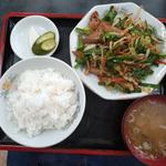 レバニラ炒め定食