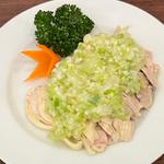蒸し鶏長ネギソース