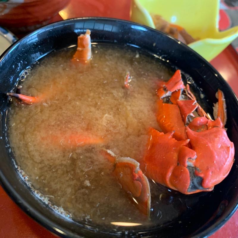 カニの味噌汁(生魚料理 辰巳)