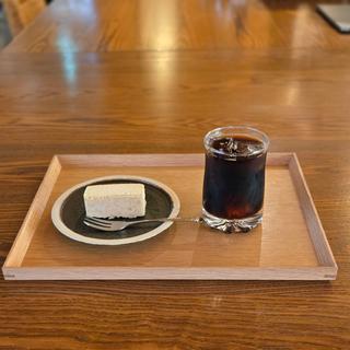 贅沢チーズケーキプレーン セット
コール珈琲