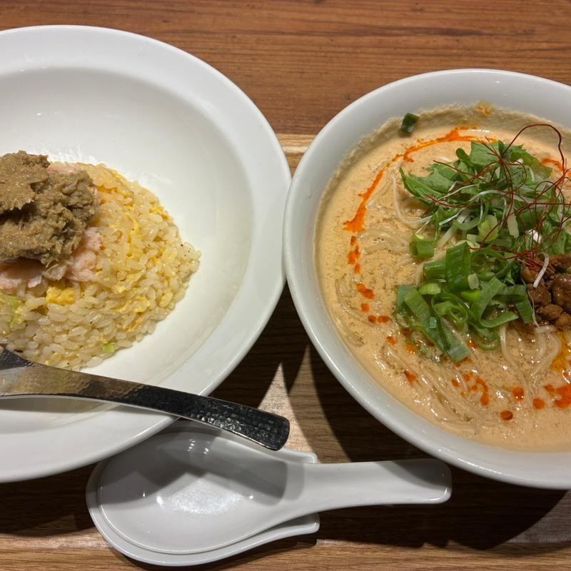 担々麺とカニ味噌チャーハンセット(かにチャーハンの店 横浜店(JOINUS DINING))