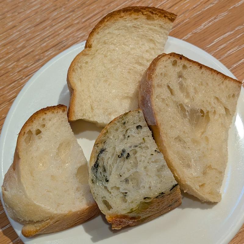 パン4種盛合せ(ブッシュウィック べーカリー＆グリル （BUSHWICK BAKERY & GRILL）)