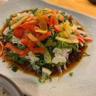 カツオのたたき(日楽哩名物カツオたたき御膳)