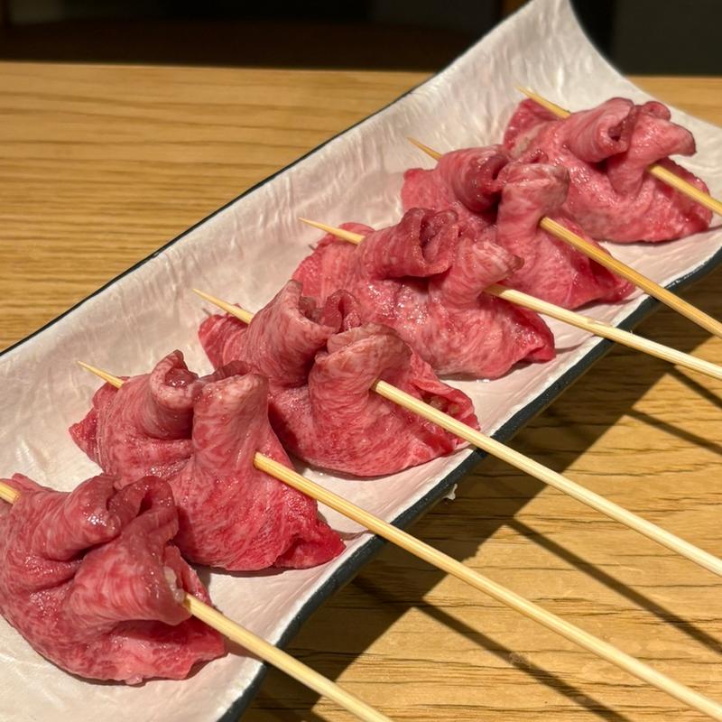 イチオシ！ネギ包みタン塩 (個室 炭火焼肉 有田牛 本店)