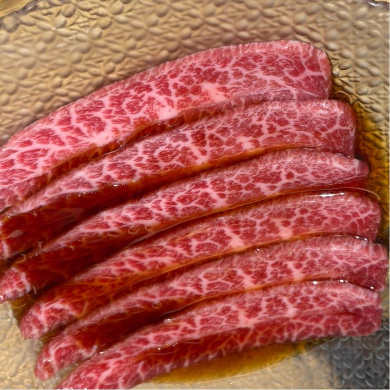 有田牛ミスジ　卵黄付き (個室 炭火焼肉 有田牛 本店)