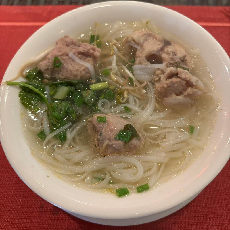 フォー(The Water Court Restaurant, Banyan Tree resort)