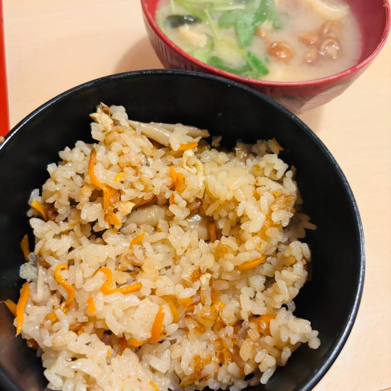 半しめじ御飯(春日 （かすが）)