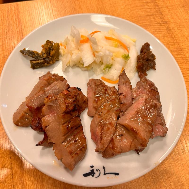 牛タン食べ比べ(牛たん炭焼 利久 東七番丁店 （ぎゅうたんすみやき りきゅう）)